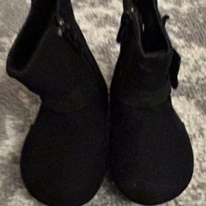 Sesame Street Toddler/Infant Black Suede Hard Sole Abby Cadabby Boots Size 2